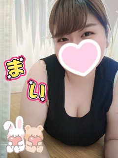 【愛知三河安城岡崎ちゃんこ】
業界未経験爆乳Iカップのまいちゃん入店しました!明るくて朗らかな性格で、緊張しがちな殿方でも安心してお時間いっぱいまで楽しめると思います!エロは嫌いなわけがないほどの、淫乱オーラもむんむんです(*^^*)まずは、実際に見て喋って触って揉んで!!性感帯の胸を舐められたりされると感じてしまい、あっという間に・・・になってしまうとのこと!貴方の思う存分その熟したカラダを体感してください!完全業界未経験につき、ルール・マナーは必ずお守りくださいませ!
オプション各500円
ローター○
電マ○
バイブ○
聖水○
顔射△
ごっくん×
即尺×
写メ2枚(顔以外)×
アナル舐め×
オナニー鑑賞○
フルオプション2,000円
3P○
お食事デート×
動画撮影(顔以外)20,000円〇
※動画撮影は身分証のご提示が必要です。
ご自宅×
ビジネスホテル○
外国人○